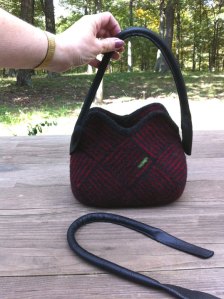 garter-stitch-red-jet-bag-3