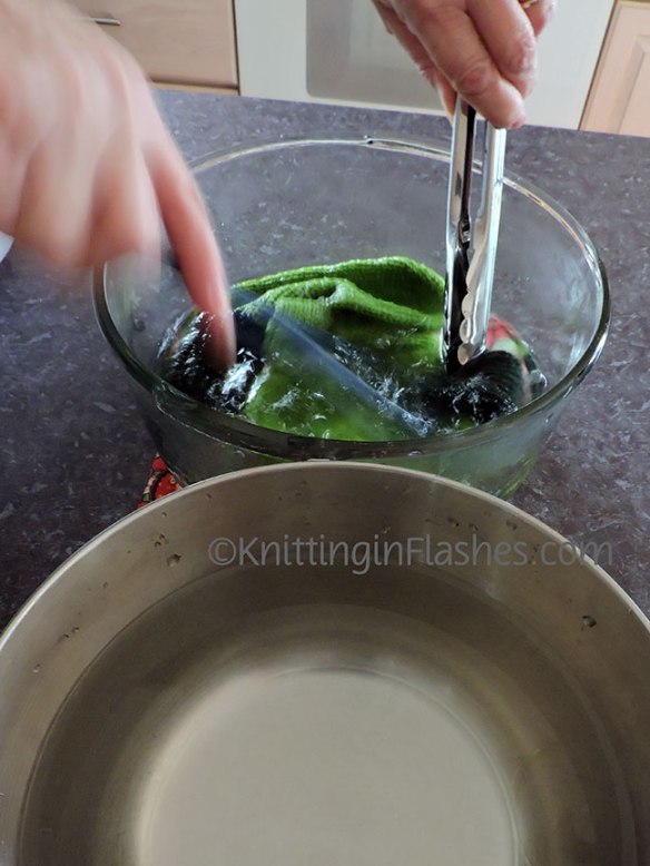 ls-mittens-felting-006